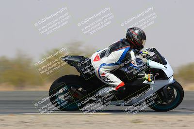 media/Mar-28-2022-Superbike Trackdays (Mon) [[b8603d0f67]]/Open Track Time/Turn 3 Inside/